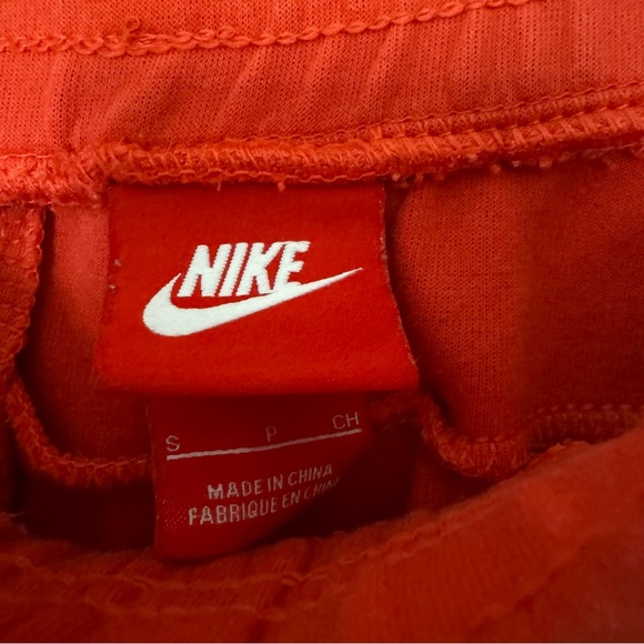 Nike Tech Fleece Shorts - Picture 4 of 7